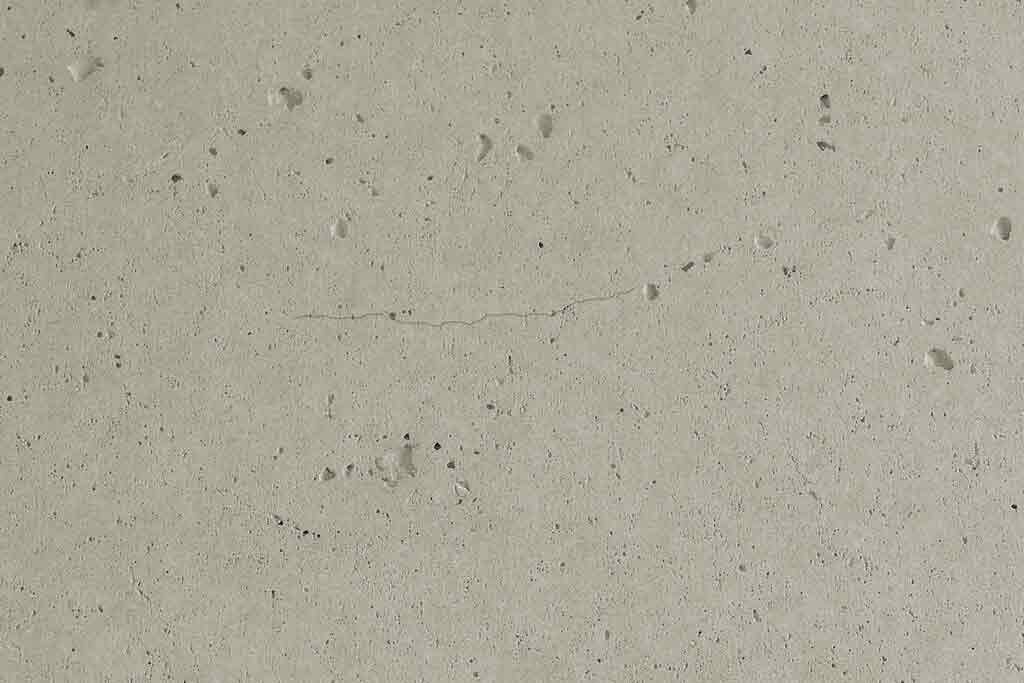 Lightweight concrete hairline cracks